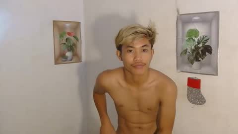 urasian_jomarie online show from April 2, 10:38 pm