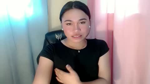 Alvie online show from May 25, 12:39 am