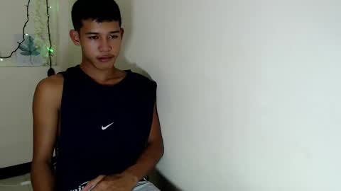 urdreamboy_clarin online show from December 2, 6:22 am