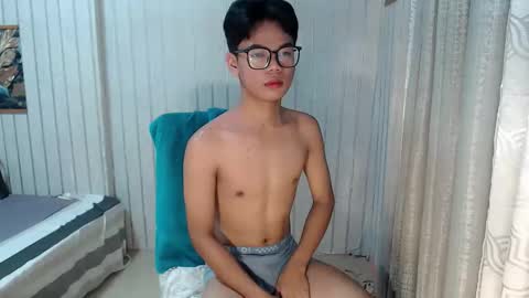 urdreamboy_doms online show from March 24, 6:03 pm