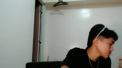 urdreamboy_prince online show from June 15, 7:55 am