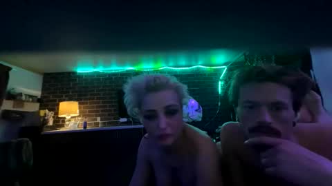 UrFavoriteDreamTeam online show from March 11, 6:38 am