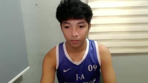 Snapshot of urhotethanxx chatting on October 21, 4:43 pm Ethan online show from October 21, 4:43 pm