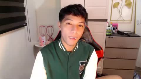 Ethan online show from April 11, 3:05 pm