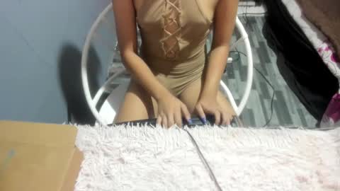 urhotsexykianna online show from December 19, 12:11 pm