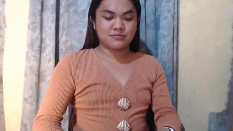 urhottie_bella online show from February 12, 6:06 am