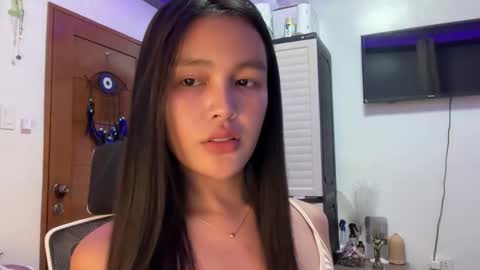 Amira online show from October 29, 2:24 am