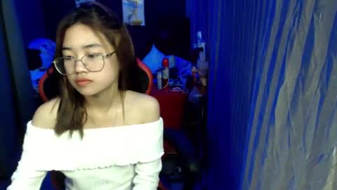 urlovelychinita online show from January 10, 6:49 pm
