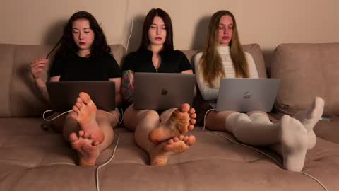 urmissalice online show from May 19, 7:43 pm