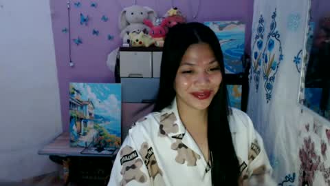 hi im kim online show from August 2, 1:02 pm