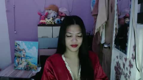 hi im kim online show from February 24, 11:35 am