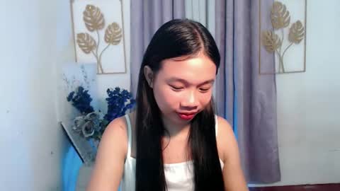 JUST CALL ME LLANA online show from December 19, 1:06 pm