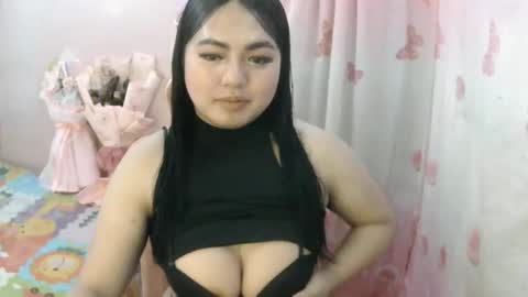 maxie online show from November 16, 7:43 am