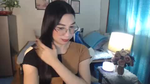 Ashley Kate Mateo Gray online show from March 5, 11:28 am