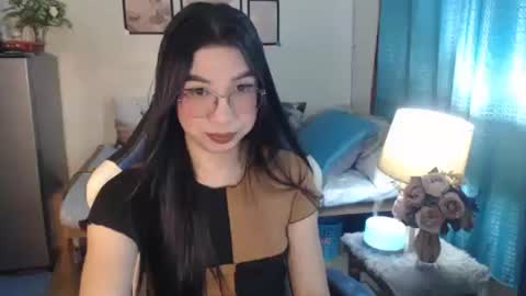 Ashley Kate Mateo Gray online show from February 20, 7:45 am