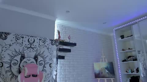 Eva online show from March 4, 3:26 pm