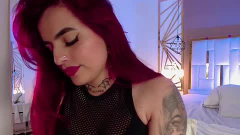 valeriee miller online show from December 3, 8:09 pm