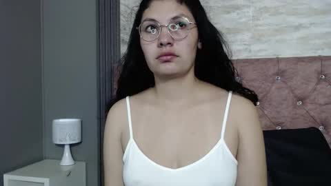 Vainilla online show from February 3, 1:57 am