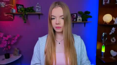 vaiolet_lovely online show from April 29, 5:23 am