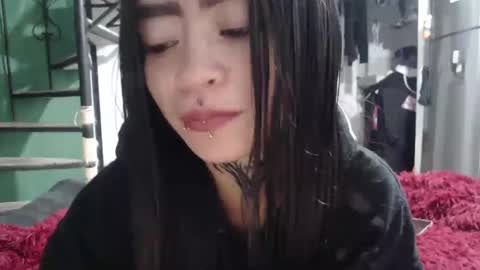 vaiolet online show from October 14, 5:32 am