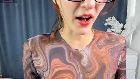 Arleen online show from March 30, 6:13 am