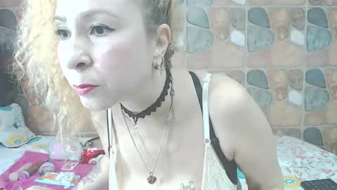 Katyy Love online show from May 13, 9:35 pm