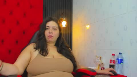 Valentina online show from February 3, 7:40 pm