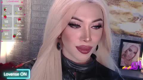 Amanda online show from November 19, 3:22 pm