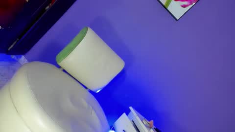 valentina_horny777 online show from December 19, 1:01 am