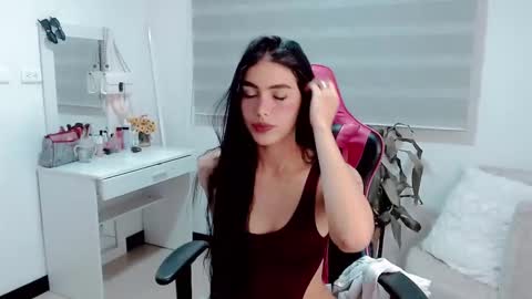 Valentina  online show from March 11, 6:05 am