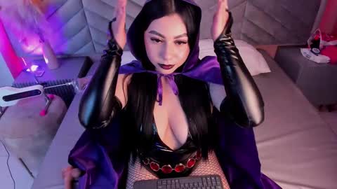 Mia  online show from October 17, 10:36 pm