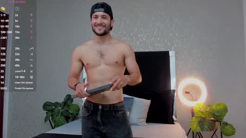 Valentino online show from December 7, 5:43 am