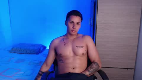 VALENTINO online show from November 26, 3:04 am