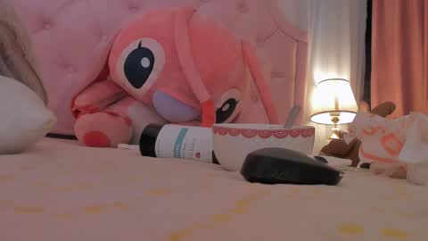 Vale Toro  online show from February 9, 1:04 pm