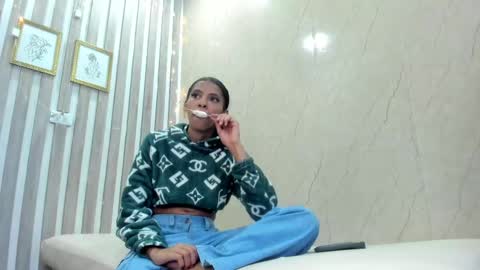 valenvilla online show from March 2, 5:12 am