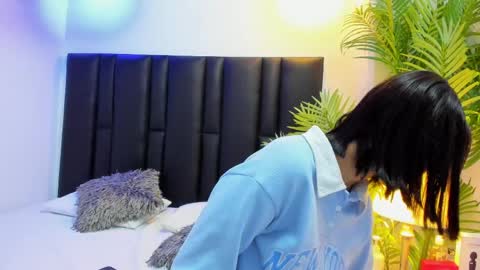 valeri_tafur online show from April 7, 10:28 am