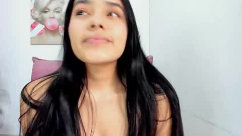 valeria_miller69 online show from January 15, 2:59 pm