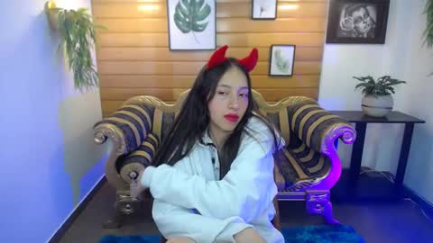 Valeria online show from February 19, 6:00 pm