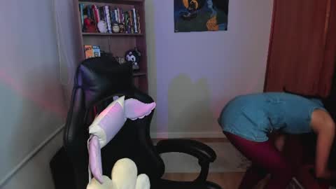 Val  online show from August 1, 4:36 am