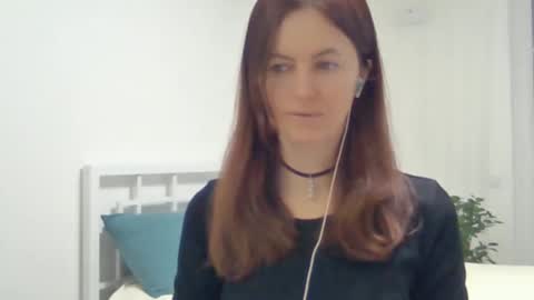 valerie_rose777 online show from February 23, 10:31 pm