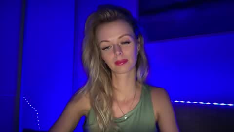 Valerie  online show from January 13, 9:00 pm