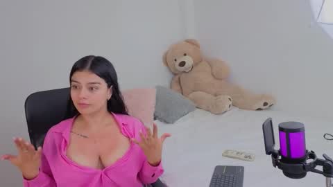 Juli C online show from December 18, 1:23 am