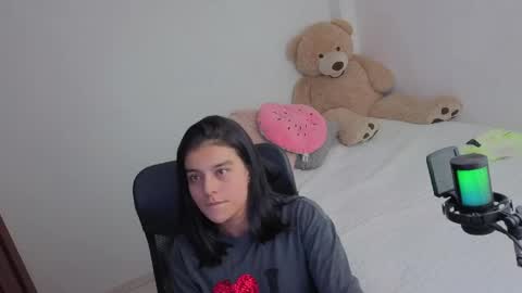 valerihouse_ online show from June 3, 1:30 am