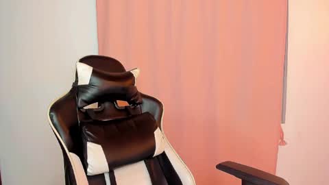 Vale online show from February 27, 3:51 am