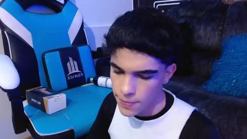 Thomy online show from January 4, 7:34 pm