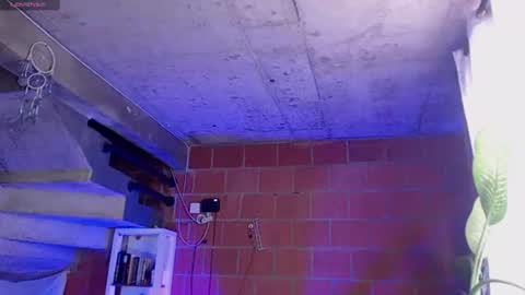 valery_moon24 online show from July 14, 6:35 pm