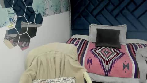 VALERY MORE online show from November 4, 12:06 pm