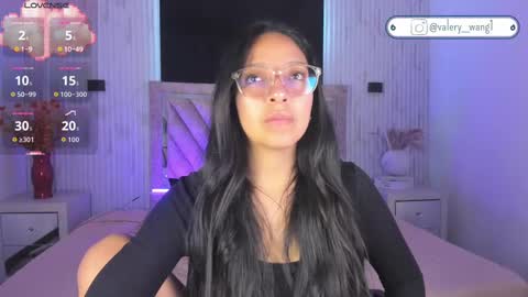 Val online show from November 11, 12:18 pm