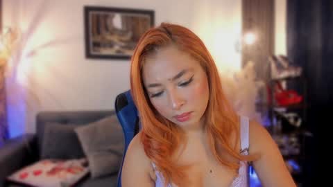 Snapshot of valerycolins chatting on February 3, 3:31 am call me Maria online show from February 3, 3:31 am