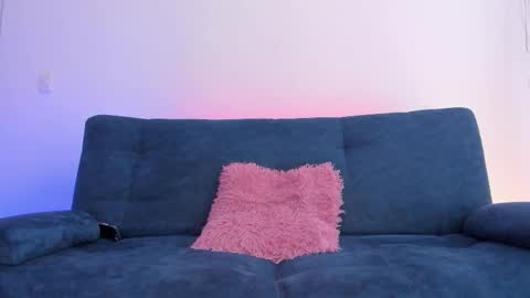 Val online show from February 28, 5:06 pm